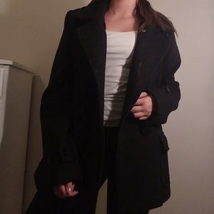 A heavy fleece black coat